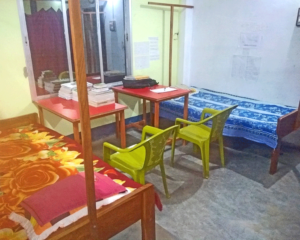 Hostel-Room